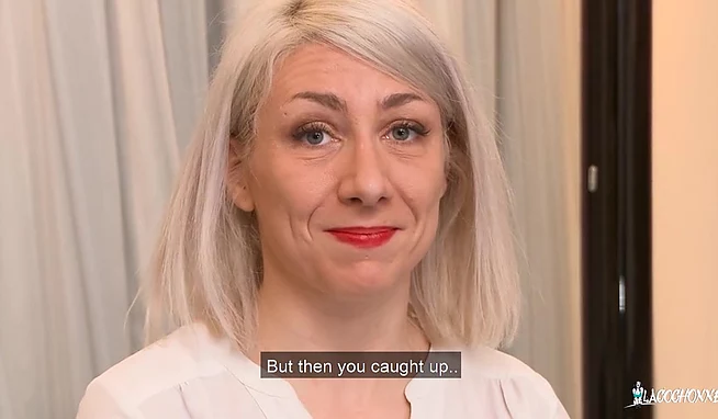 Зрелая нимфоманка на кастинге управляется с двумя хуями